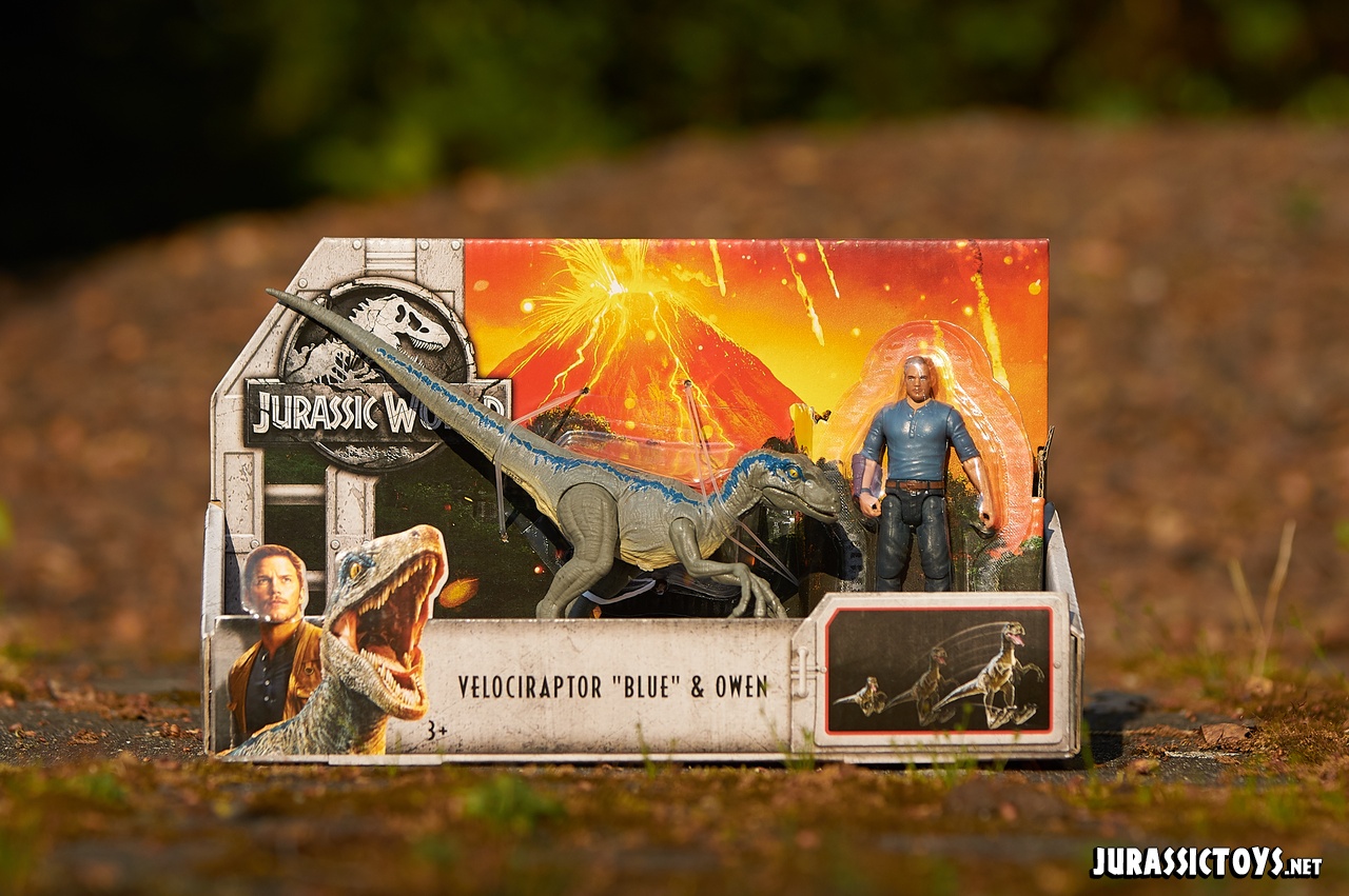 Jurassic World Story Pack Velociraptor "Blue" & Owen