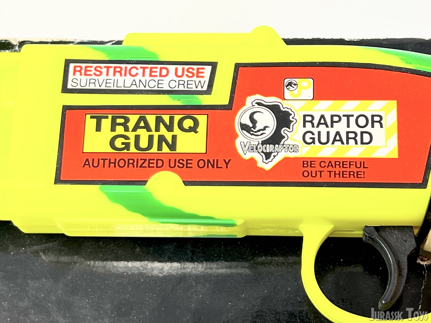 Raptor Guard Tranq Gun - Jurassic Toys